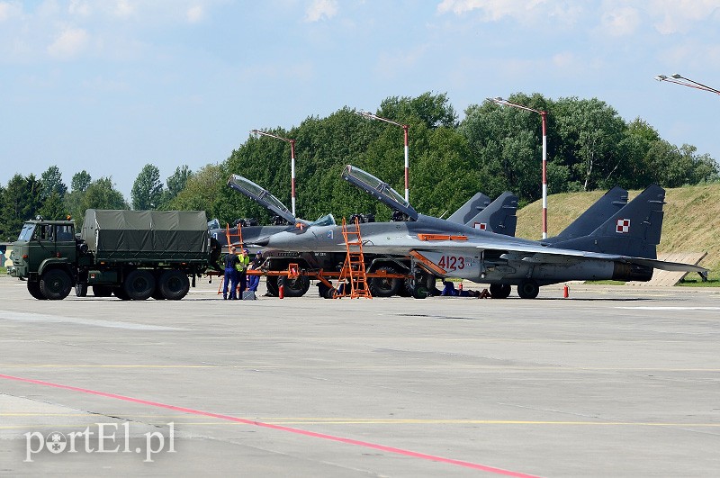 Samoloty MiG-29 z 22. Bazy Lotnictwa Taktycznego zdjęcie nr 87936