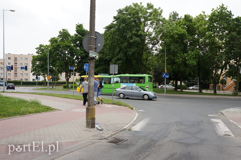 Pijany uderzył w słup i jechał dalej zdjęcie nr 88278