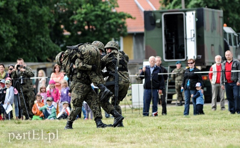 Zabawa z mundurowymi zdjęcie nr 88522