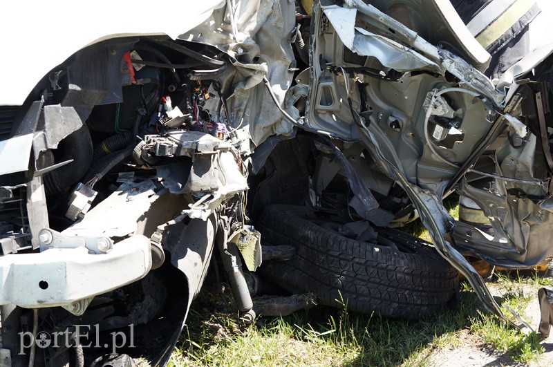 Czołowe zderzenie na drodze nr 22 zdjęcie nr 89734