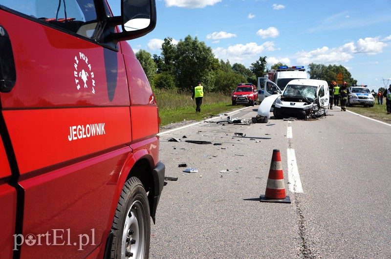 Czołowe zderzenie na drodze nr 22 zdjęcie nr 89744