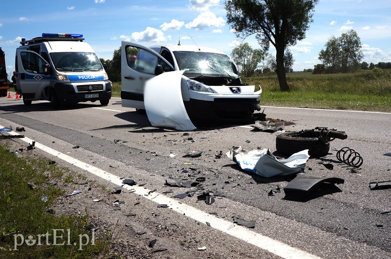 Czołowe zderzenie na drodze nr 22 zdjęcie nr 89743