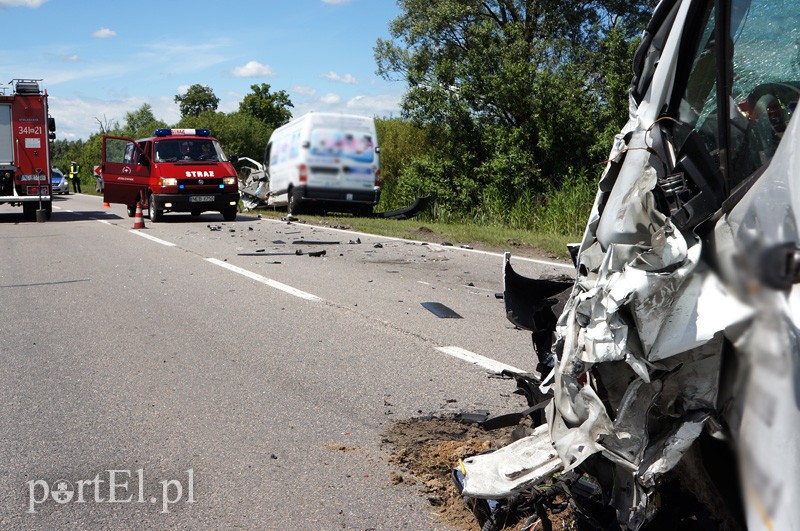 Czołowe zderzenie na drodze nr 22 zdjęcie nr 89742