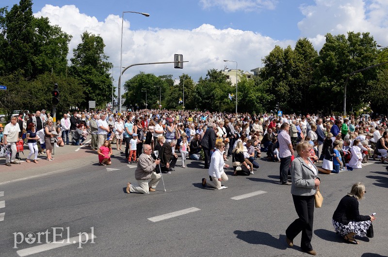 Największa procesja przeszła w centrum Elbląga zdjęcie nr 89856