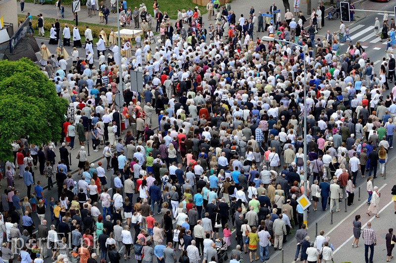 Największa procesja przeszła w centrum Elbląga zdjęcie nr 89888