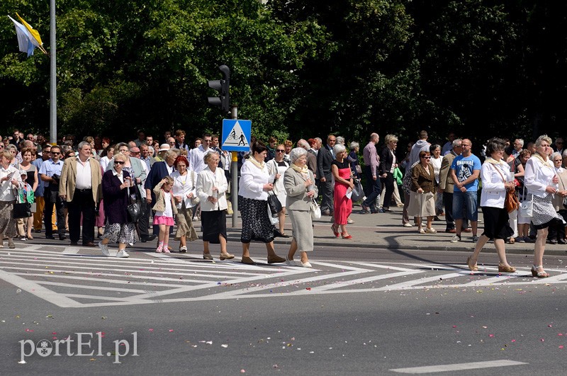 Największa procesja przeszła w centrum Elbląga zdjęcie nr 89855