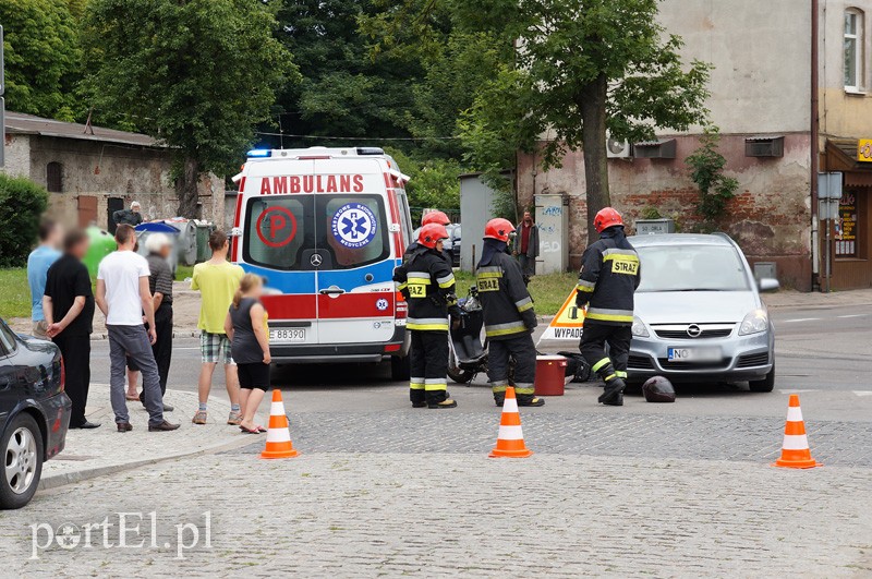 Zderzenie skutera z autem zdjęcie nr 90655