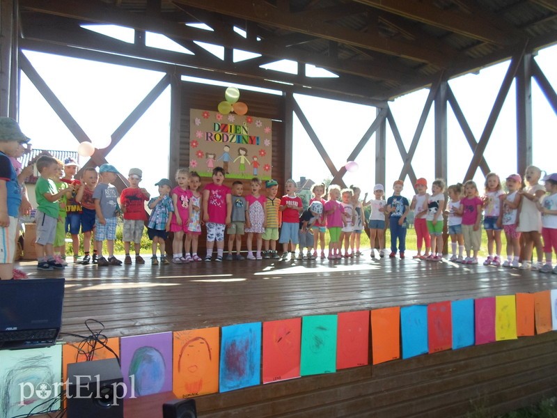 Setki dzieci dostały szansę na lepszą edukację zdjęcie nr 91451