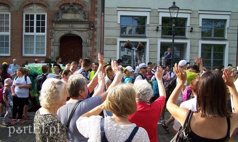Piechotą na Jasną Górę. Pielgrzymi już na trasie zdjęcie nr 91725