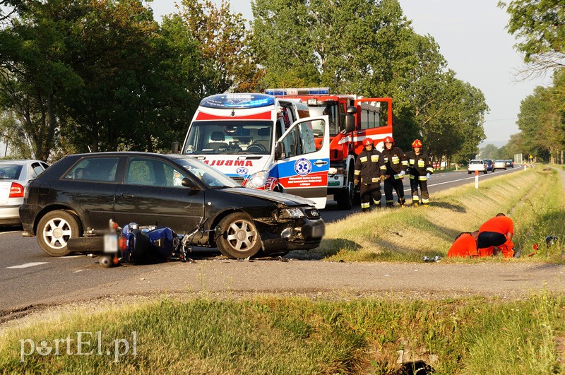 Wypadek w Kazimierzowie: ranny motocyklista w szpitalu zdjęcie nr 91957