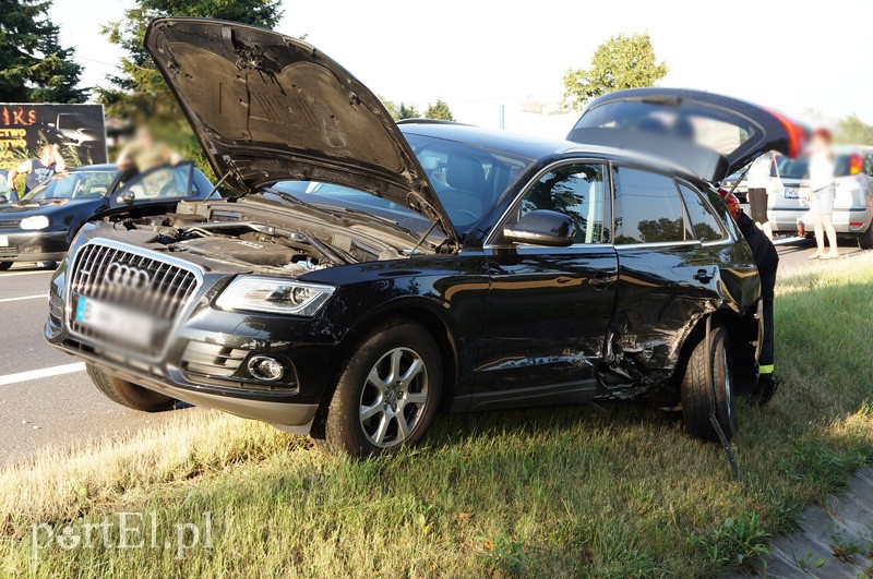 Wypadek w Kazimierzowie. "Siódemka" zablokowana zdjęcie nr 92106