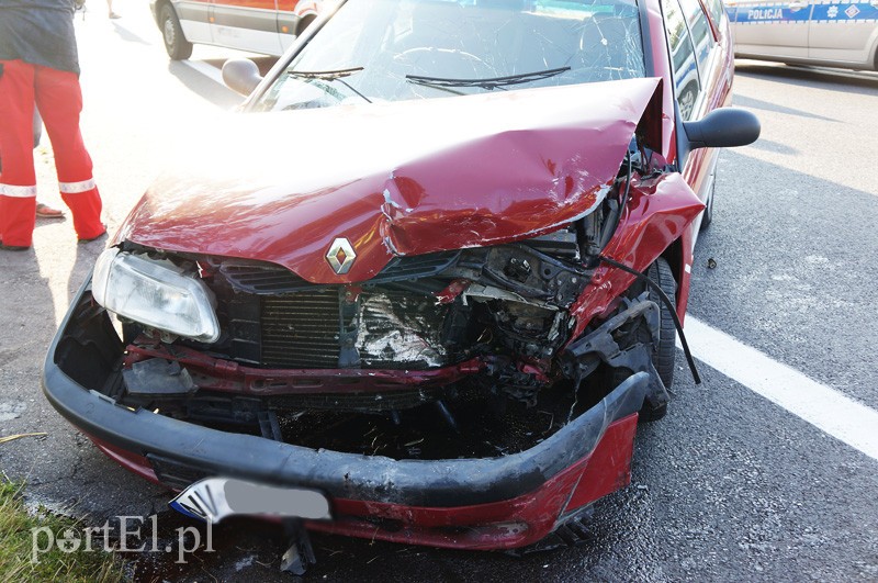 Wypadek w Kazimierzowie. "Siódemka" zablokowana zdjęcie nr 92121