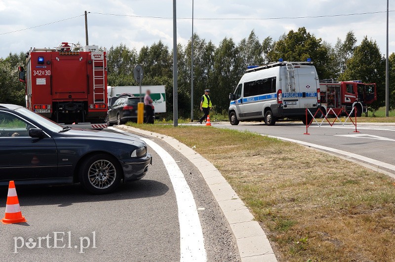 Zderzenie na skrzyżowaniu w Kazimierzowie zdjęcie nr 92162