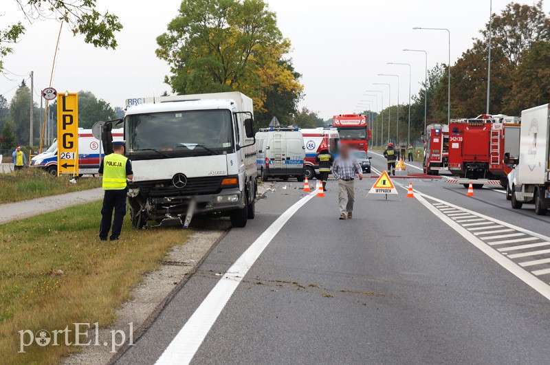 Wypadek w Kazimierzowie: dwie osoby w szpitalu zdjęcie nr 93796