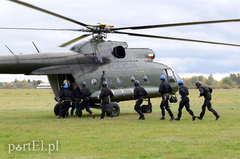 Przygotowania do ćwiczeń antyterrorystycznych zdjęcie nr 95451