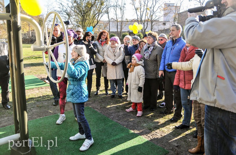 Seniorzy już ćwiczą w Ogrodzie Zdrowia zdjęcie nr 95888