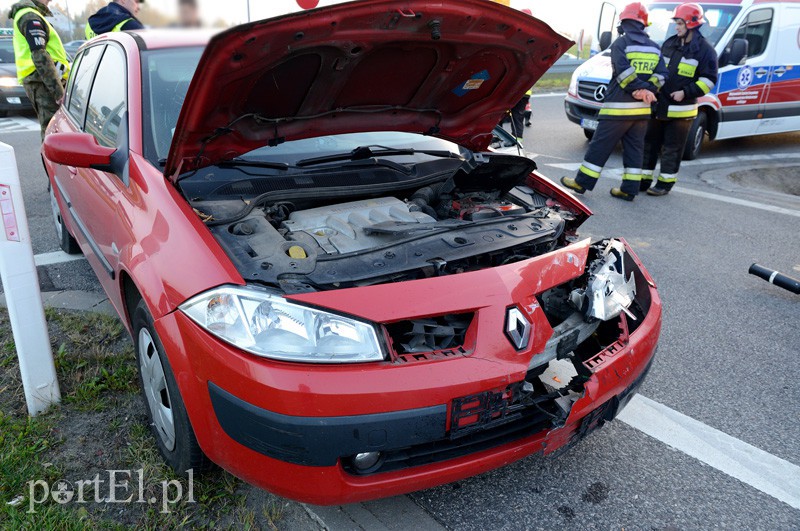 Węzeł Wschód: zderzenie dwóch pojazdów zdjęcie nr 96046