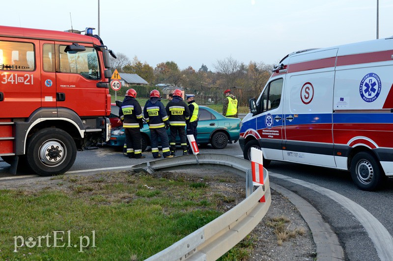 Węzeł Wschód: zderzenie dwóch pojazdów zdjęcie nr 96044