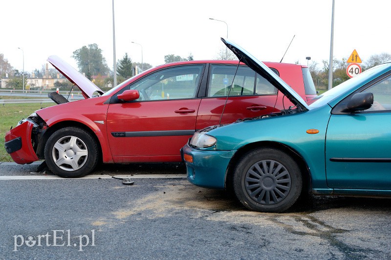 Węzeł Wschód: zderzenie dwóch pojazdów zdjęcie nr 96052