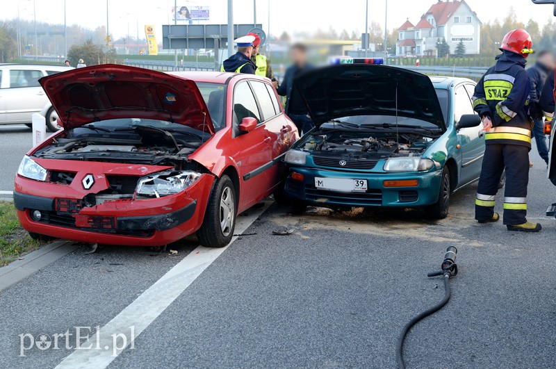 Węzeł Wschód: zderzenie dwóch pojazdów zdjęcie nr 96045