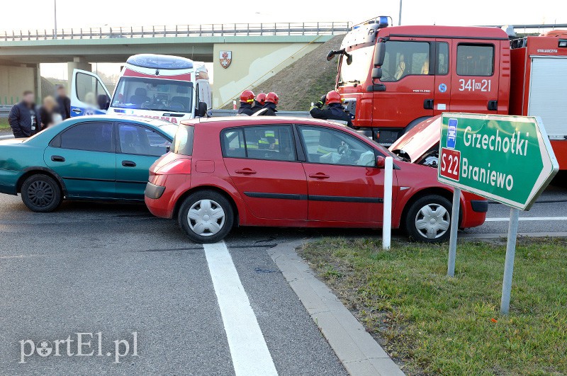 Węzeł Wschód: zderzenie dwóch pojazdów zdjęcie nr 96048