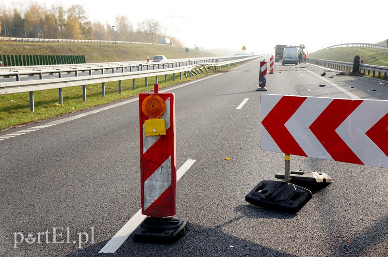 S7: dachowanie po uderzeniu w barierę energochłonną zdjęcie nr 96104