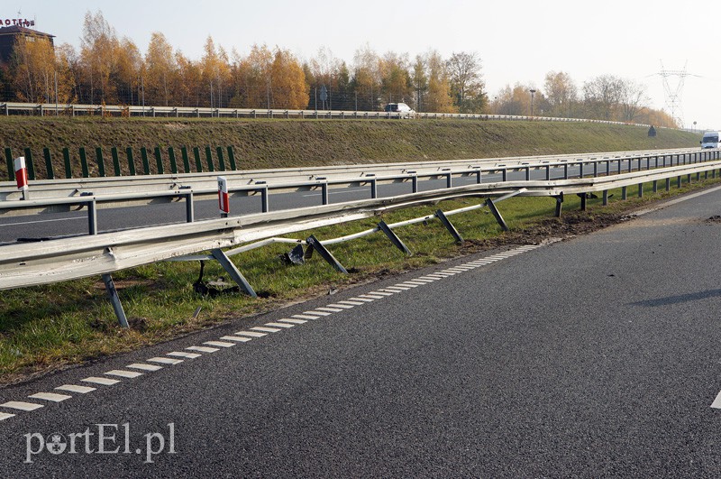 S7: dachowanie po uderzeniu w barierę energochłonną zdjęcie nr 96097