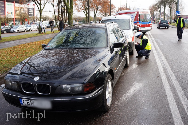 Efekt domina przy hali CSB zdjęcie nr 97070