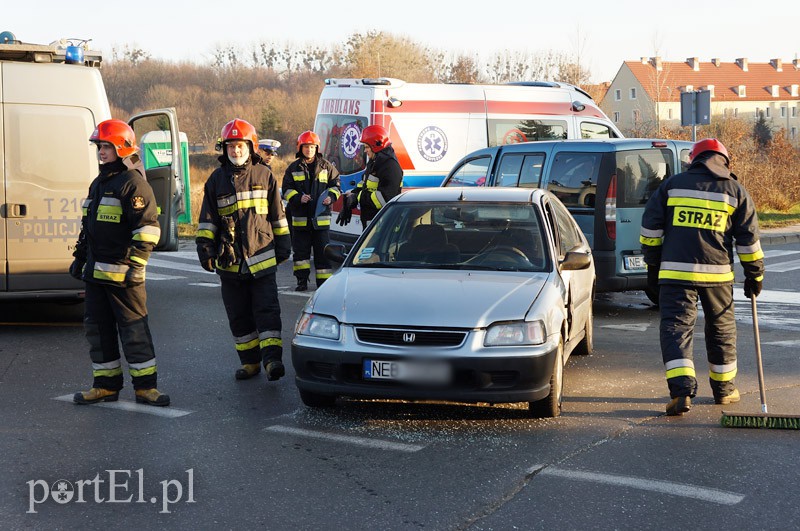 Zderzenie na skrzyżowaniu Łęczycka-Grottgera-Rawska zdjęcie nr 97449