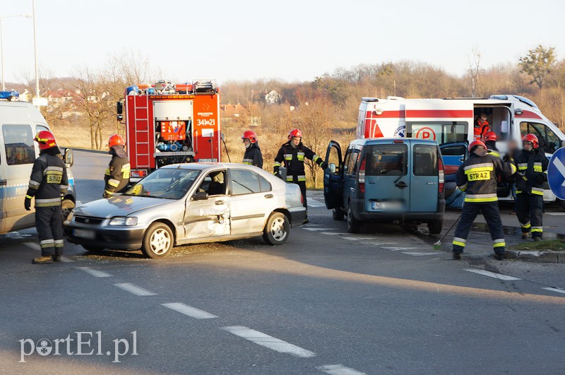 Zderzenie na skrzyżowaniu Łęczycka-Grottgera-Rawska zdjęcie nr 97448