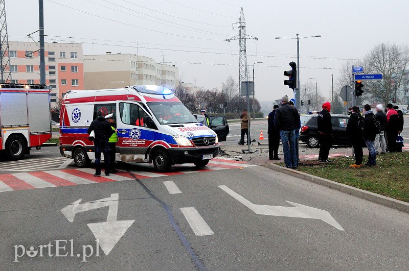 Ogólna-Legionów: wypadek na skrzyżowaniu zdjęcie nr 97637