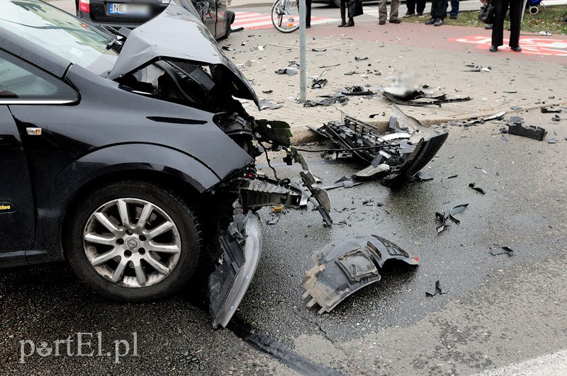 Ogólna-Legionów: wypadek na skrzyżowaniu zdjęcie nr 97642