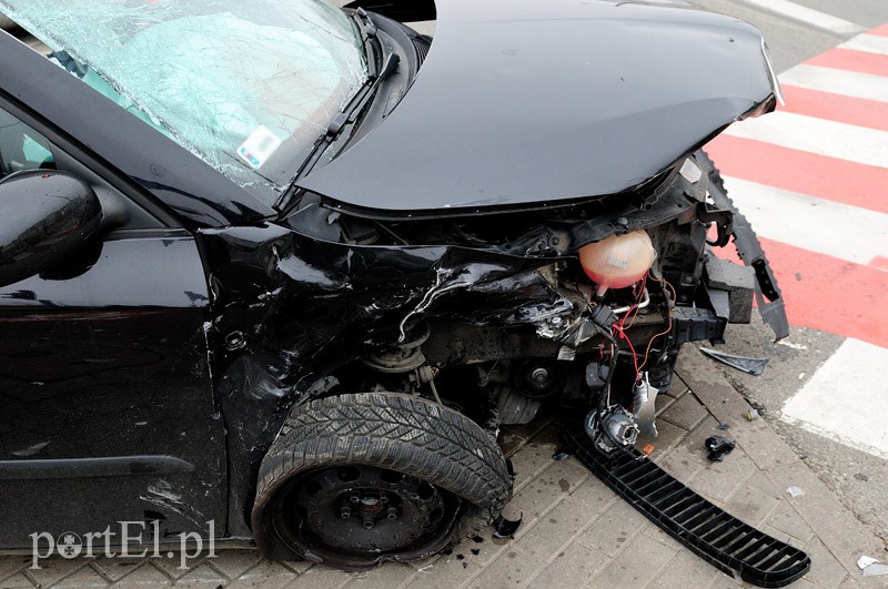 Ogólna-Legionów: wypadek na skrzyżowaniu zdjęcie nr 97644