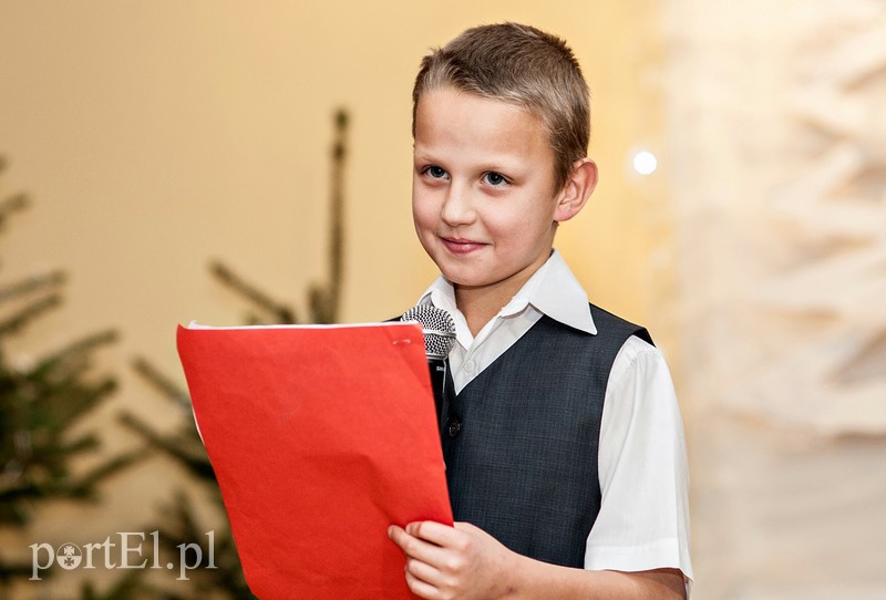 Wszyscy razem przy jednym stole zdjęcie nr 97980