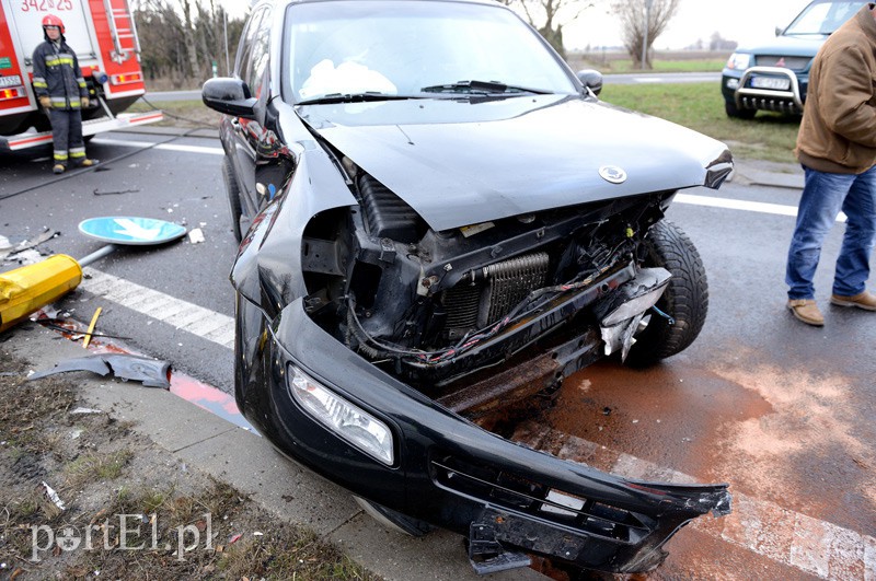 Wypadek w Kazimierzowie: dwie osoby w szpitalu zdjęcie nr 98356