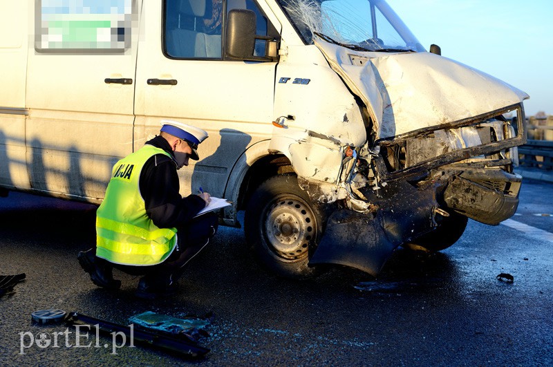 Wypadek na obwodnicy. Dwie osoby w szpitalu zdjęcie nr 98537