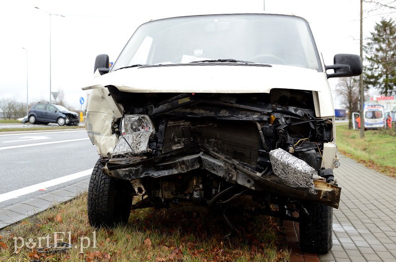 Kolejne zderzenie na skrzyżowaniu w Kazimierzowie zdjęcie nr 98715