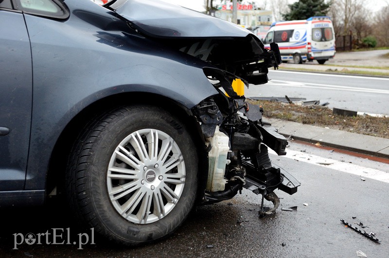 Kolejne zderzenie na skrzyżowaniu w Kazimierzowie zdjęcie nr 98720