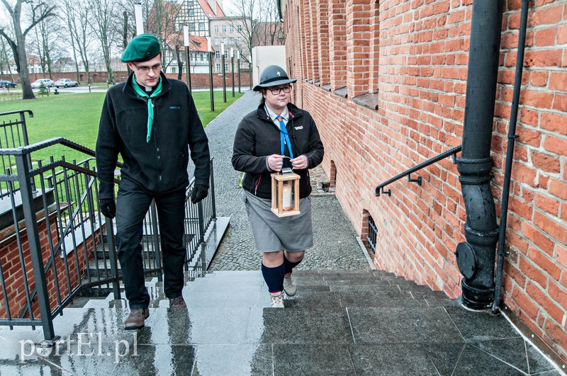  Światełko, które ma dać nadzieję zdjęcie nr 98724