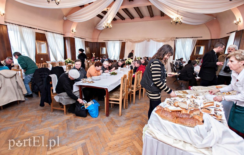 Chodzi o odrobinę człowieczeństwa zdjęcie nr 98801