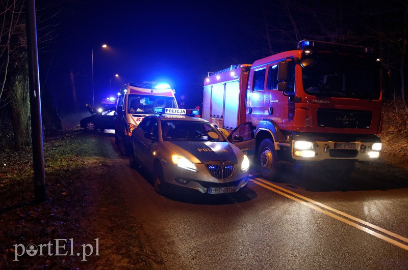 Wypadek w Dąbrowie: jedna osoba ranna zdjęcie nr 98936