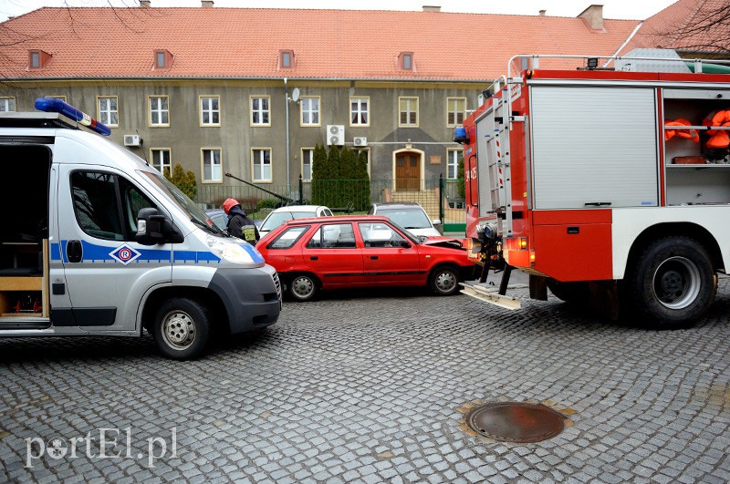 Zderzenie na Królewieckiej: jedna osoba w szpitalu zdjęcie nr 98951