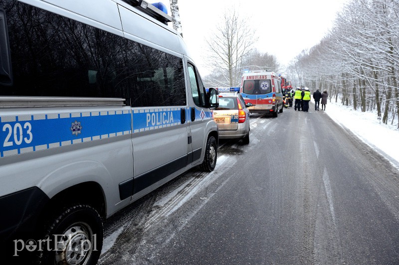 Wypadek na śliskiej drodze nr 509 zdjęcie nr 99945