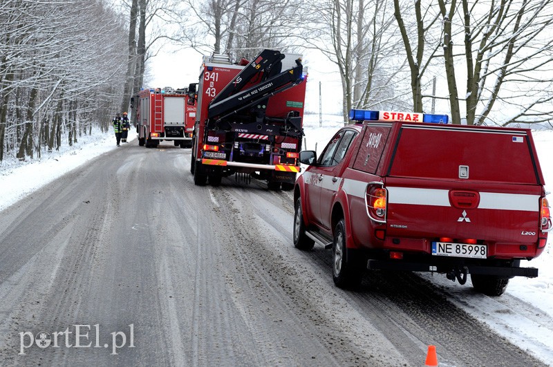 Elbląg Wypadek na śliskiej drodze nr 509