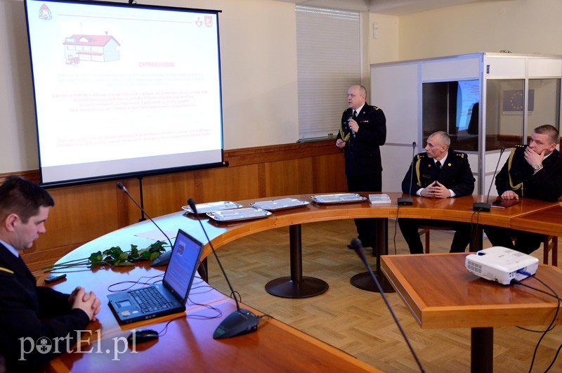 Duże pożary, wielkie tragedie. Strażacy podsumowali rok 2014 zdjęcie nr 100798