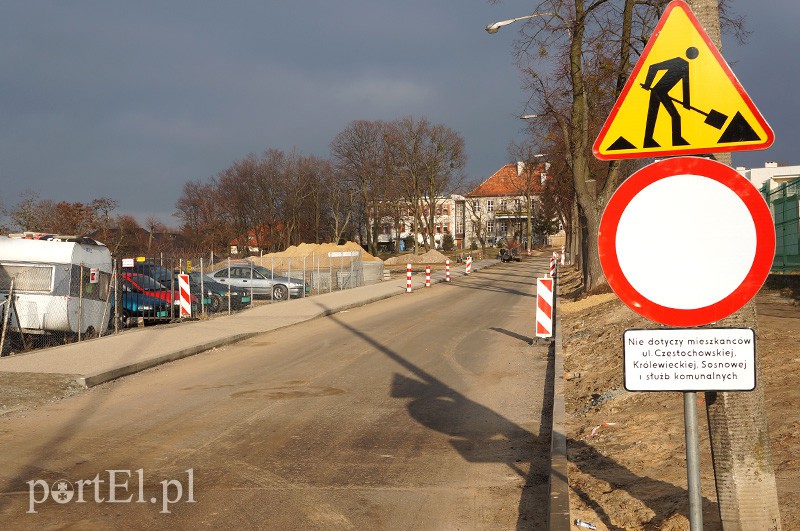 Trwa remont Częstochowskiej, koniec w wakacje  zdjęcie nr 100833