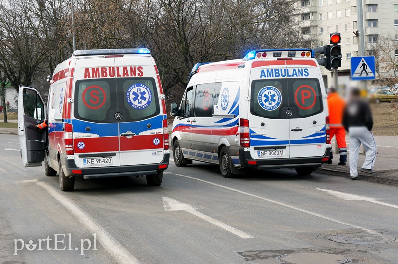 Wypadek na Grunwaldzkiej: dwie osoby w szpitalu zdjęcie nr 101515
