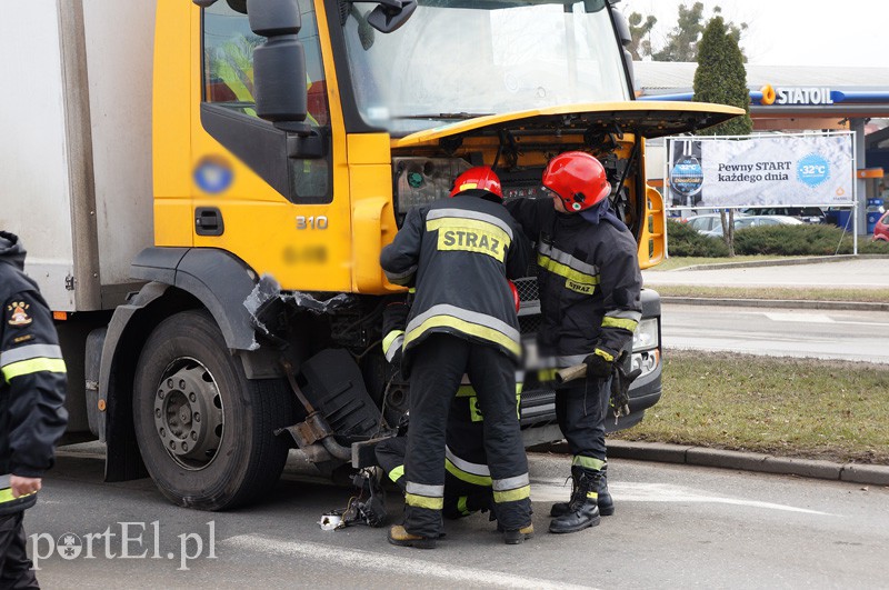 Wypadek na Grunwaldzkiej: dwie osoby w szpitalu zdjęcie nr 101500