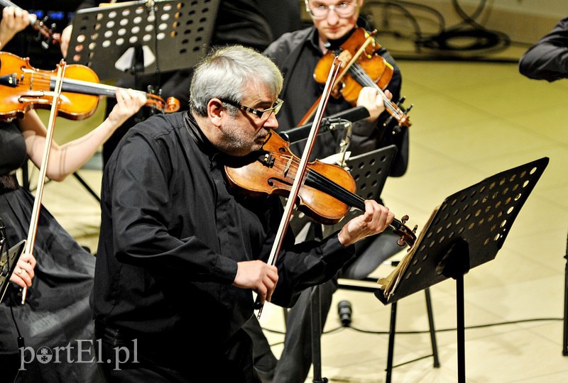 Wirtuoz skrzypiec i muzyka mistrzów zdjęcie nr 101905