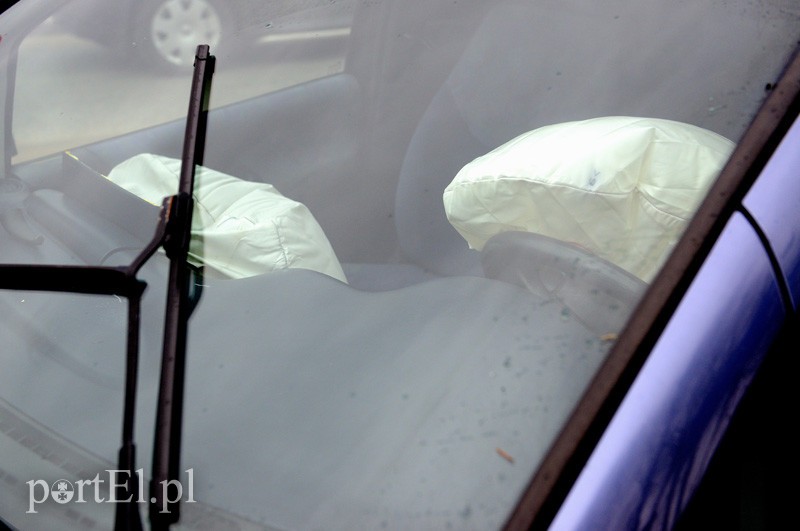 Kolejne zderzenie na feralnym skrzyżowaniu zdjęcie nr 102162